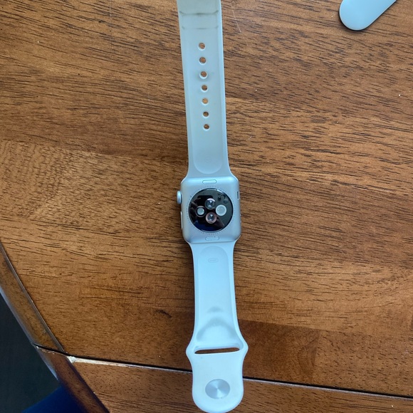 Apple Watch Series 3 (GPS + Cellular) - Picture 2 of 7